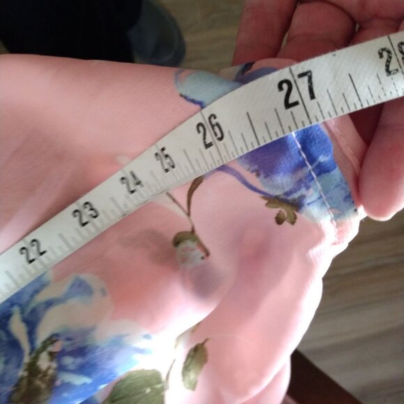 🩷🩷 FEMININE PINK FLORAL SHEER PEPLUM LONG SLEEVE BLOUSE SIZE MEDIUM - Picture 7 of 8